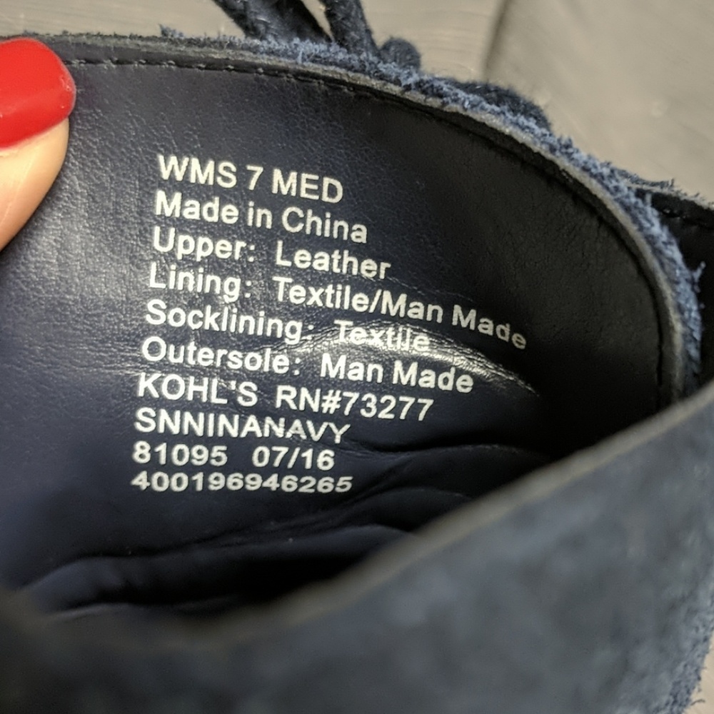 Shoes - Picture 4 of 4